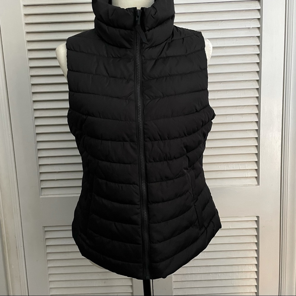 GAP Upcycled Puffer Vest Black S